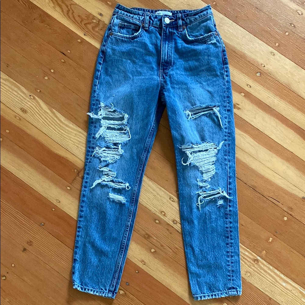 Zara High Rise Distressed Blue Jeans 2‎